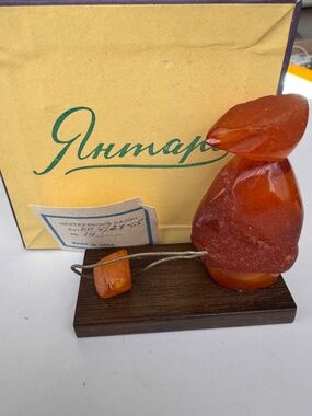 Vintage Baltic Amber  Sculpture Figurine EXPO'67 Montreal NWT